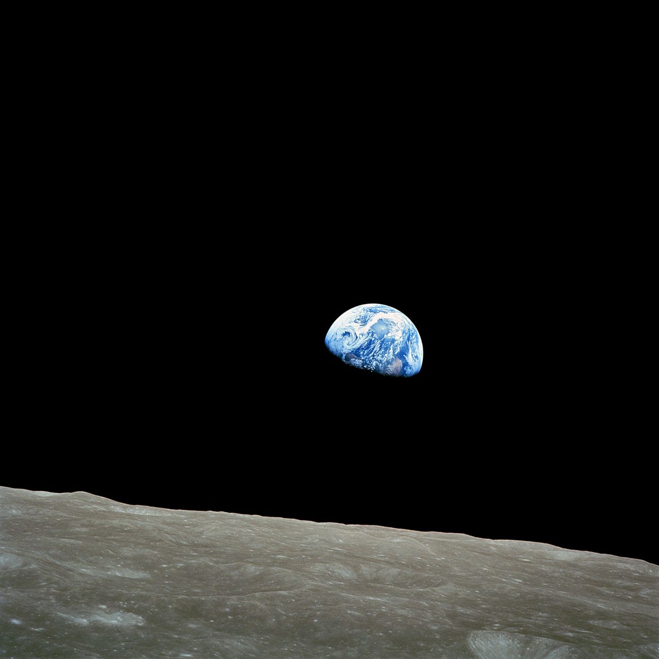 1280px-NASA-Apollo8-Dec24-Earthrise